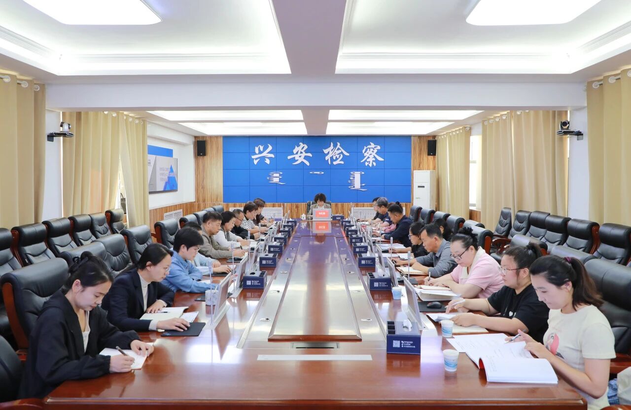 兴安盟检察分院检察长讲授铸牢中华民族共同体意识专题党课